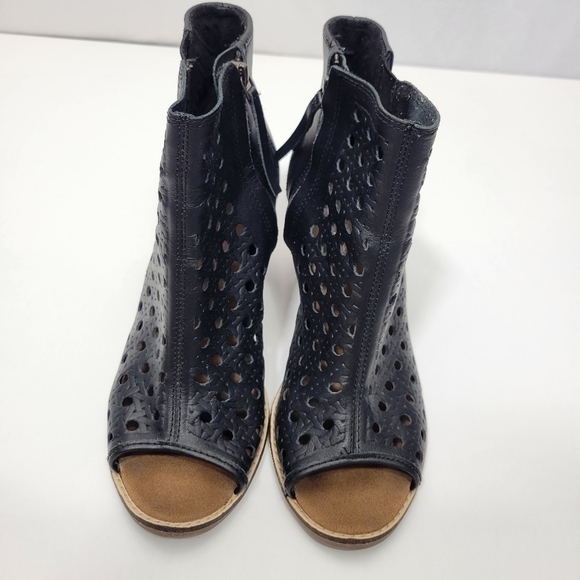 Toms Black Majorca Basketweave Women's  8 1/2 Peep Toe Boot - Picture 2 of 12